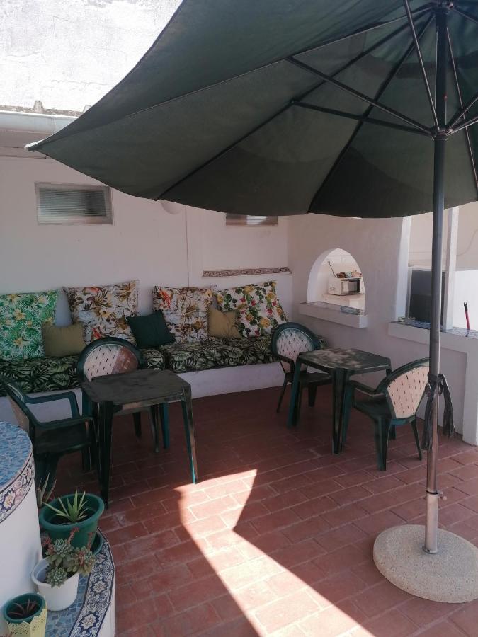 Iguana Guesthouse Lagos Buitenkant foto
